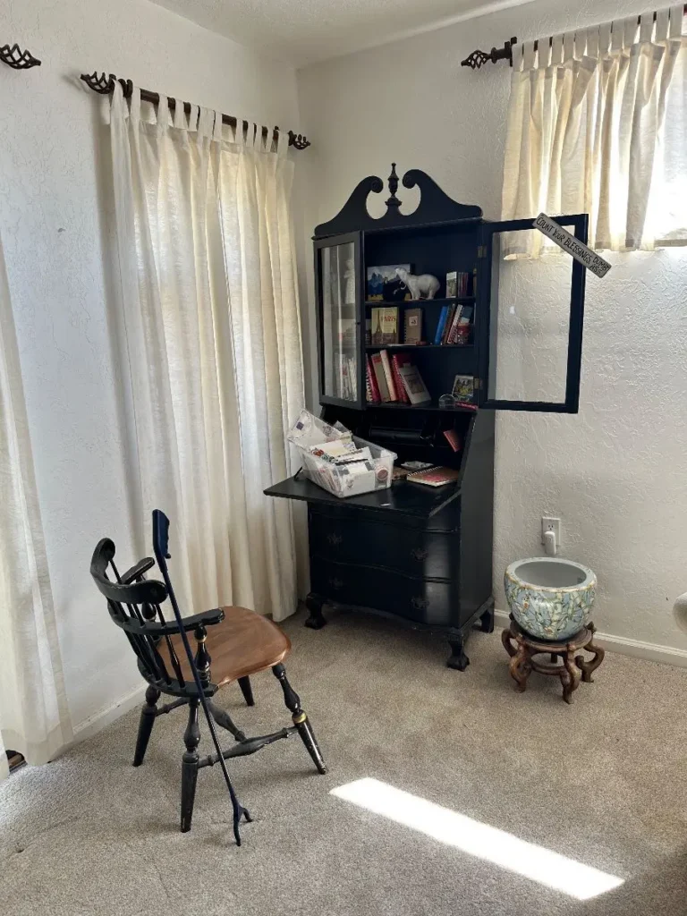 Item from the 50% OFF SUNDAY! Vintage Everything with Busy Bees! estate sale in Cave Creek, AZ