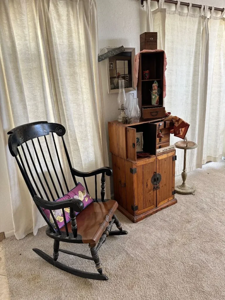 Item from the 50% OFF SUNDAY! Vintage Everything with Busy Bees! estate sale in Cave Creek, AZ