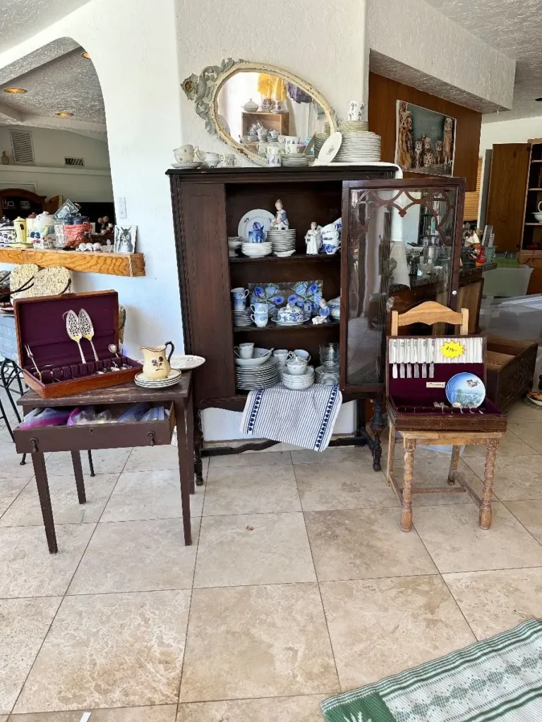 Item from the 50% OFF SUNDAY! Vintage Everything with Busy Bees! estate sale in Cave Creek, AZ