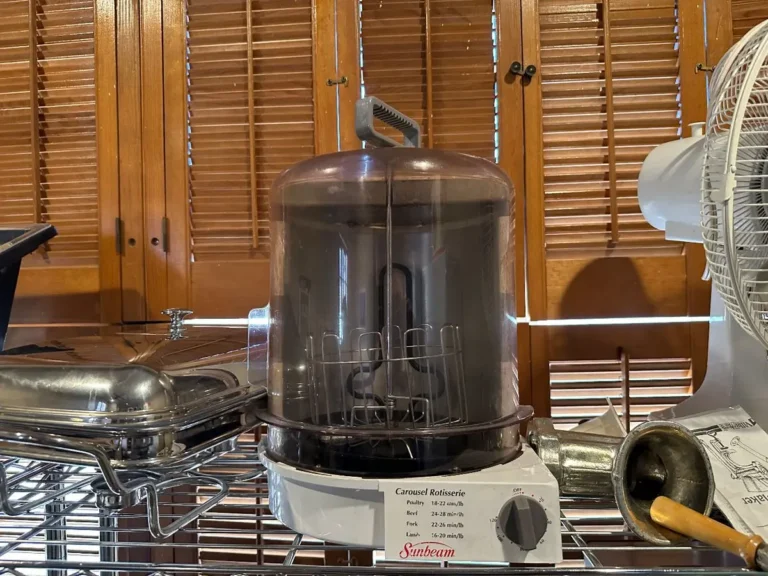 Item from the 50% OFF SATURDAY! Retromania with Busy Bees! estate sale in Chandler, AZ