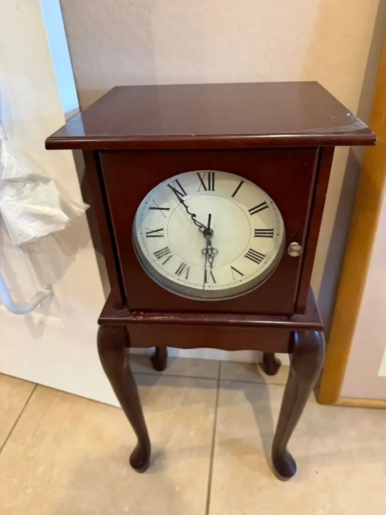 Item from the 50% off SATURDAY! THE GREAT COLLECTIBLE CRAZE WITH BUSY BEES! estate sale in Gilbert, AZ