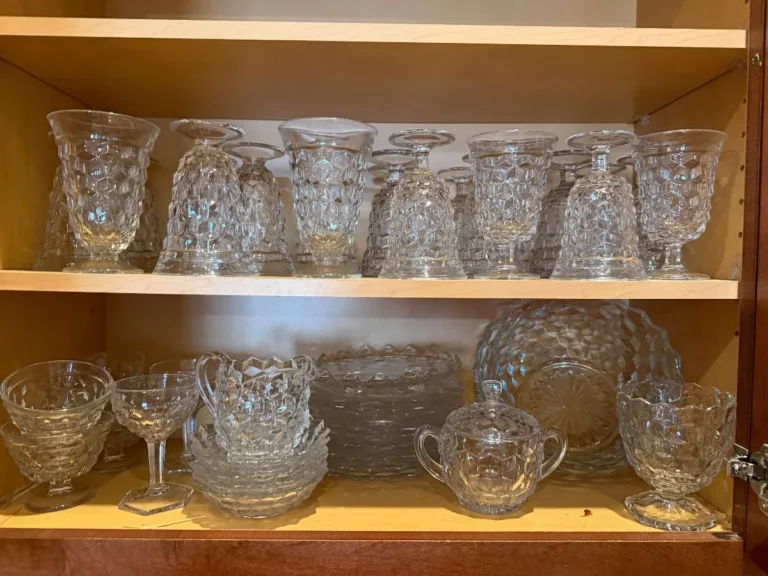 Item from the 50% off SATURDAY! THE GREAT COLLECTIBLE CRAZE WITH BUSY BEES! estate sale in Gilbert, AZ