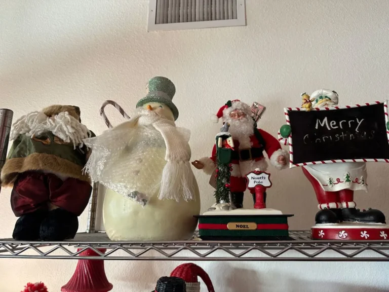 Item from the Christmas & Waterford Overload 50% OFF! Gate code 85841 FINAL DAY! estate sale in Gilbert, AZ