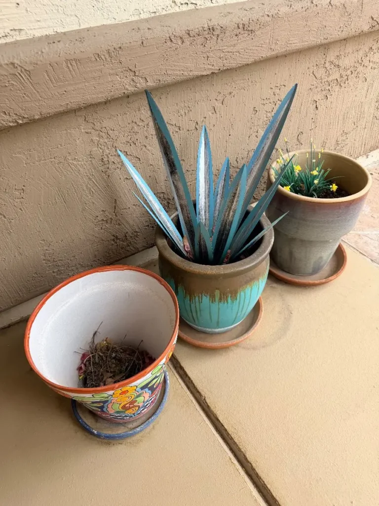 Item from the MORE DEALS ON SUNDAY! Southwest and The Art of Entertaining GATE CODE #2471 estate sale in Mesa, AZ