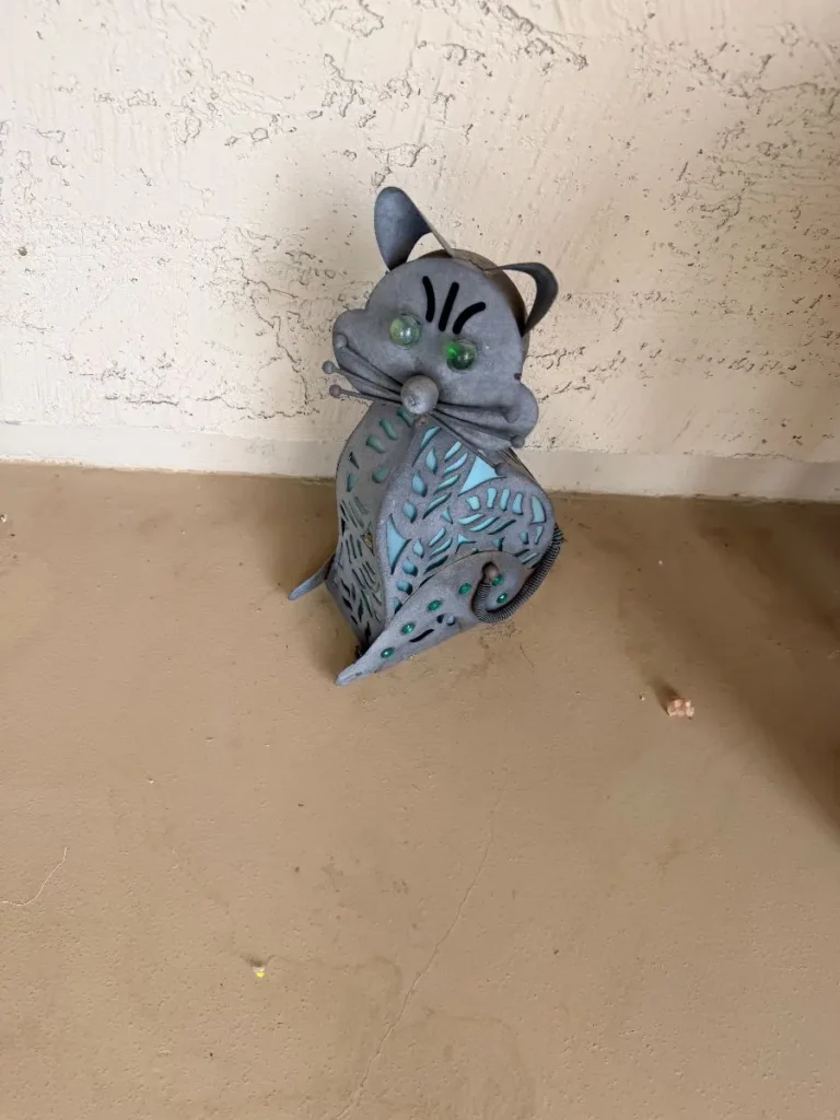 Item from the MORE DEALS ON SUNDAY! Southwest and The Art of Entertaining GATE CODE #2471 estate sale in Mesa, AZ