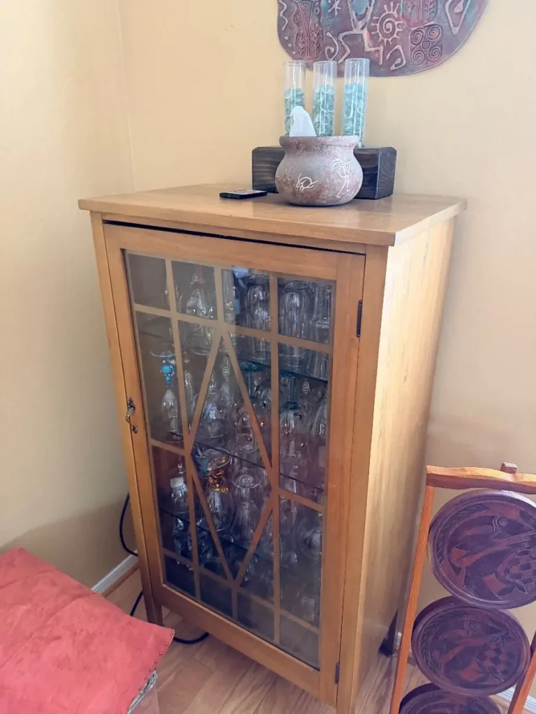Item from the MORE DEALS ON SUNDAY! Southwest and The Art of Entertaining GATE CODE #2471 estate sale in Mesa, AZ
