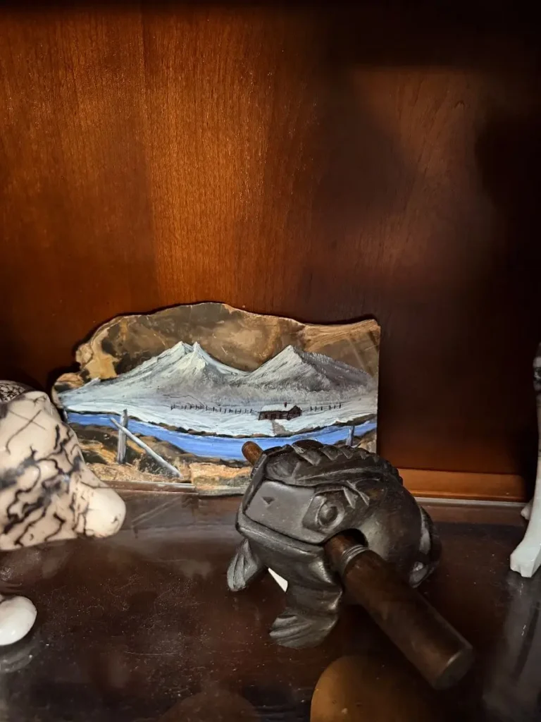 Item from the Whiskers, Wings and Southwestern Things with Busy Bees! estate sale in Mesa, AZ
