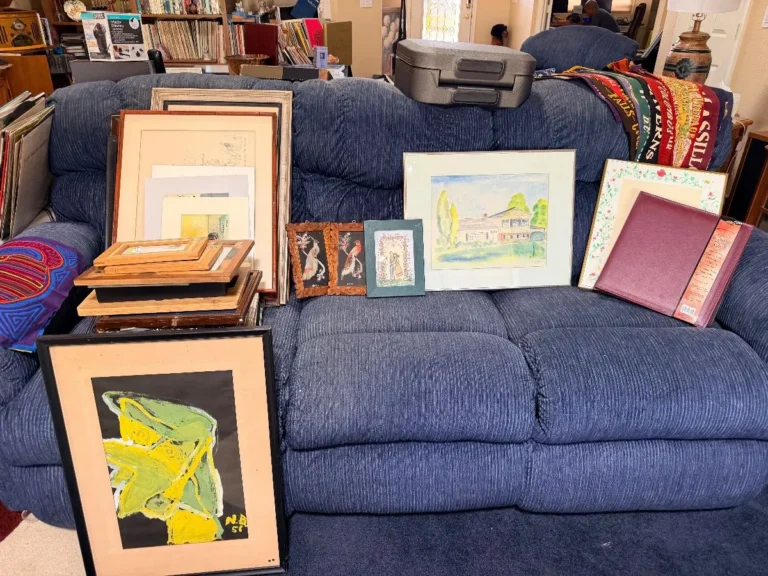 Item from the Whiskers, Wings and Southwestern Things with Busy Bees! estate sale in Mesa, AZ