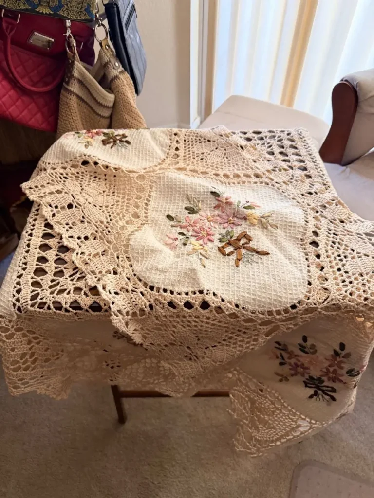 Item from the Whiskers, Wings and Southwestern Things with Busy Bees! estate sale in Mesa, AZ