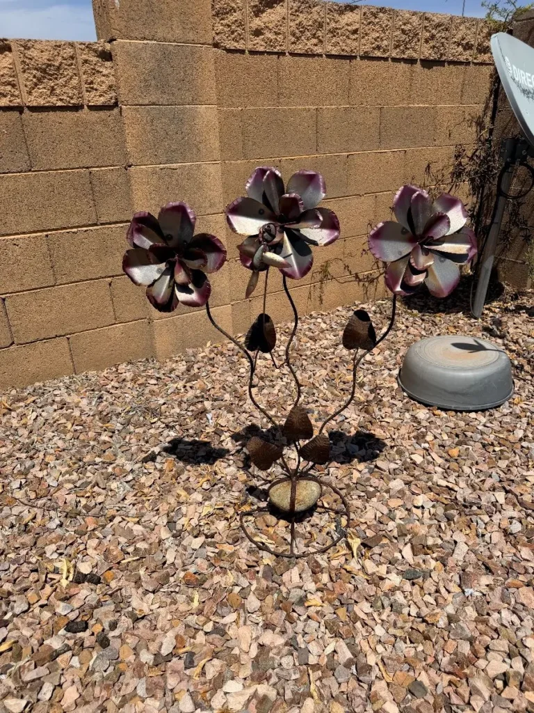 Item from the Whiskers, Wings and Southwestern Things with Busy Bees! estate sale in Mesa, AZ