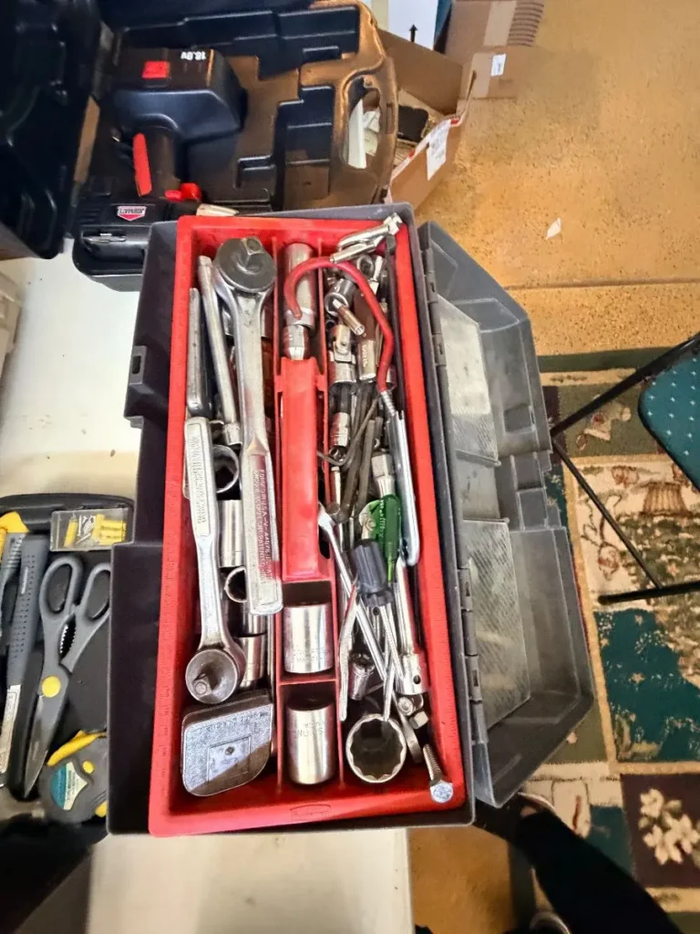 Item from the Whiskers, Wings and Southwestern Things with Busy Bees! estate sale in Mesa, AZ
