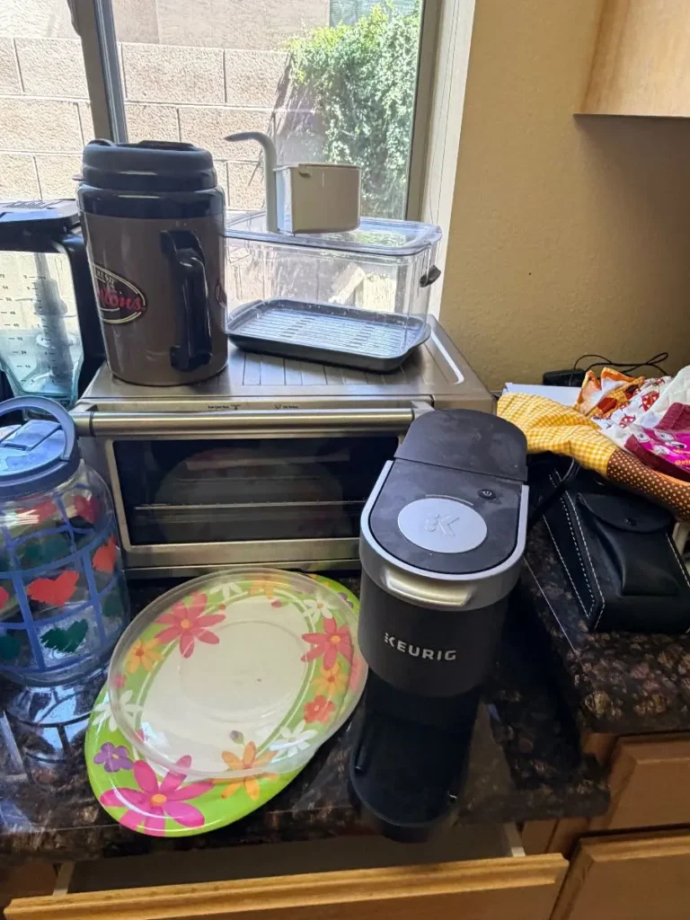 Item from the Whiskers, Wings and Southwestern Things with Busy Bees! estate sale in Mesa, AZ
