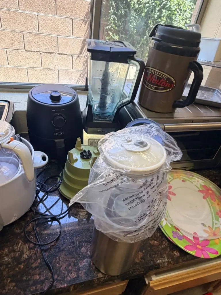 Item from the Whiskers, Wings and Southwestern Things with Busy Bees! estate sale in Mesa, AZ