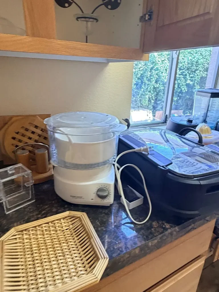 Item from the Whiskers, Wings and Southwestern Things with Busy Bees! estate sale in Mesa, AZ