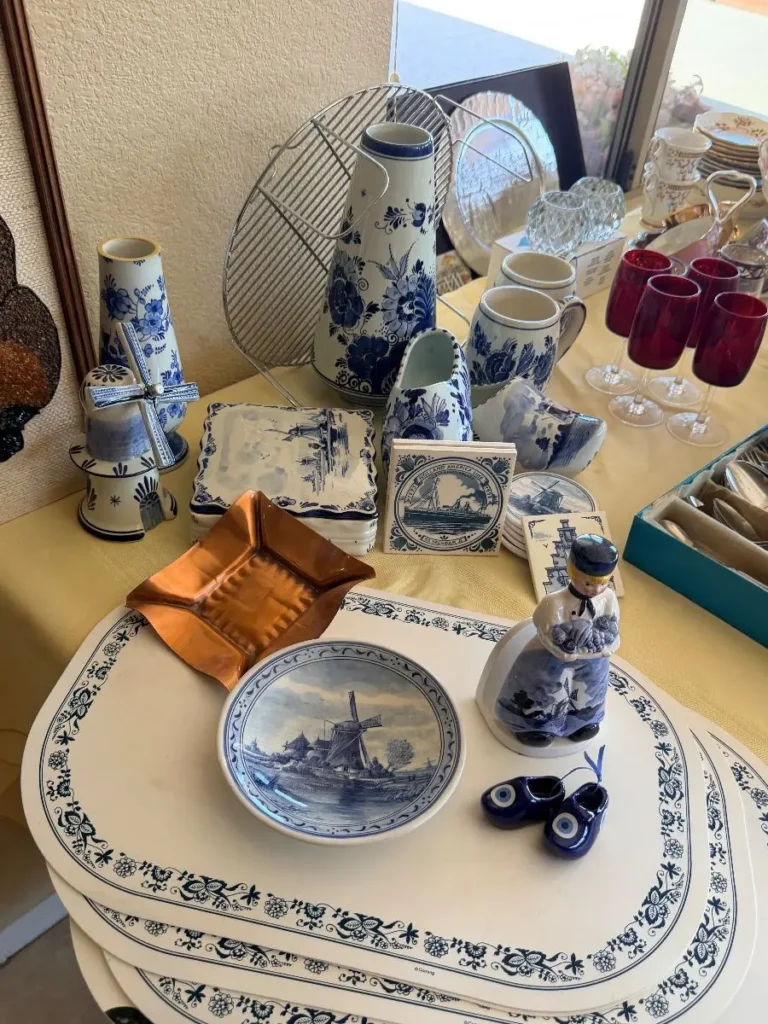 Item from the Whiskers, Wings and Southwestern Things with Busy Bees! estate sale in Mesa, AZ