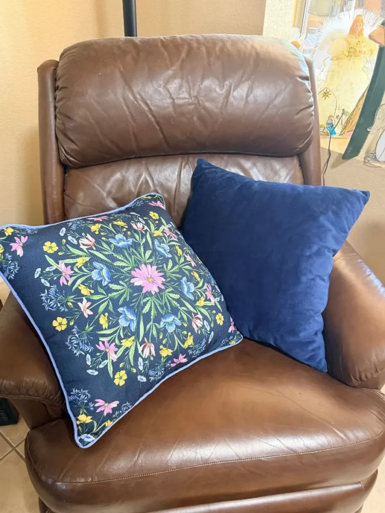 Item from the Whiskers, Wings and Southwestern Things with Busy Bees! estate sale in Mesa, AZ
