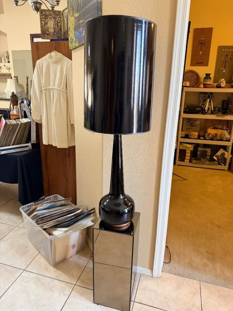 Item from the Whiskers, Wings and Southwestern Things with Busy Bees! estate sale in Mesa, AZ