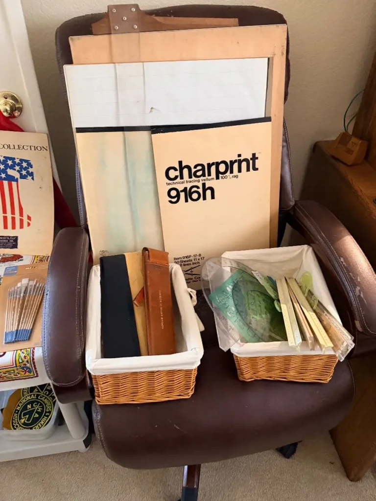 Item from the Whiskers, Wings and Southwestern Things with Busy Bees! estate sale in Mesa, AZ