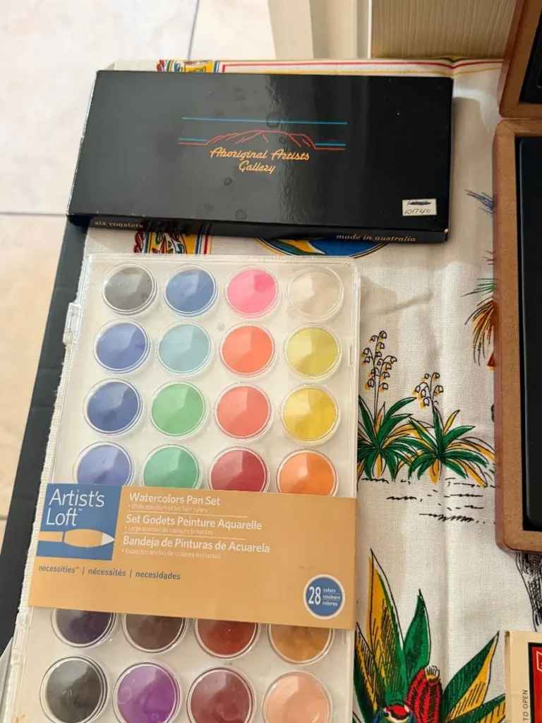 Item from the Whiskers, Wings and Southwestern Things with Busy Bees! estate sale in Mesa, AZ