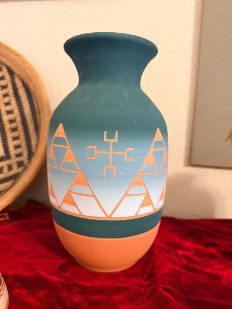 Item from the Whiskers, Wings and Southwestern Things with Busy Bees! estate sale in Mesa, AZ