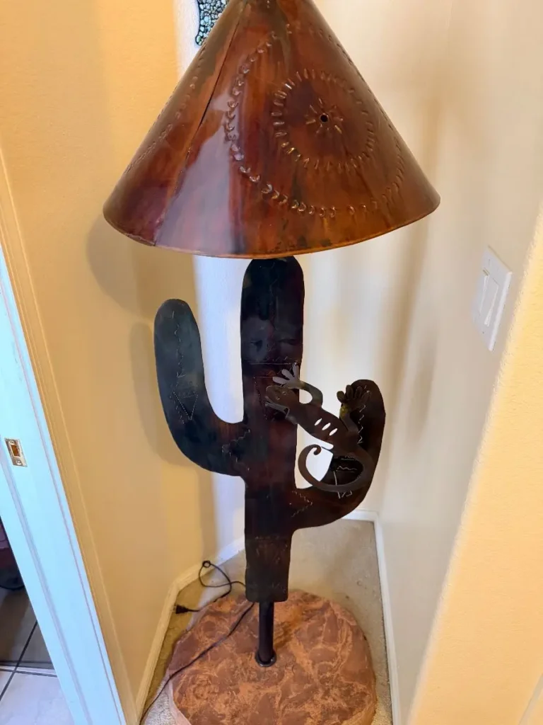 Item from the Whiskers, Wings and Southwestern Things with Busy Bees! estate sale in Mesa, AZ