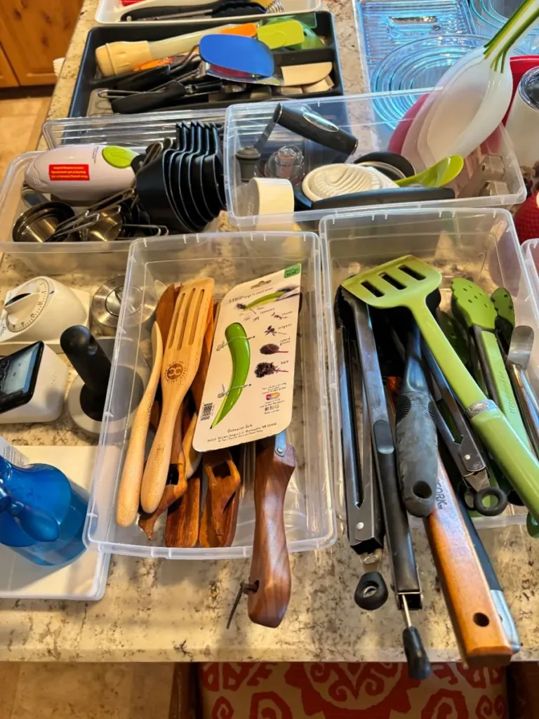 Item from the 25% OFF FRIDAY! Scottsdale Beauty with Busy Bees! estate sale in Scottsdale, AZ