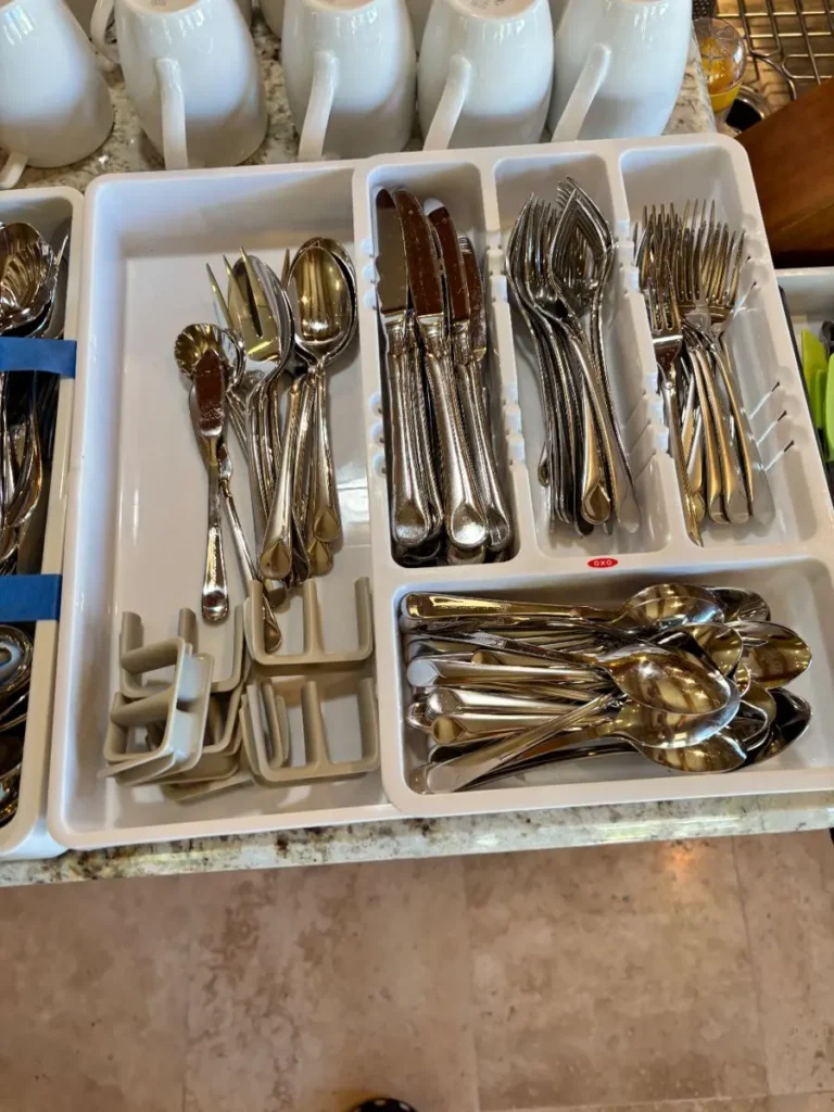 Item from the 25% OFF FRIDAY! Scottsdale Beauty with Busy Bees! estate sale in Scottsdale, AZ