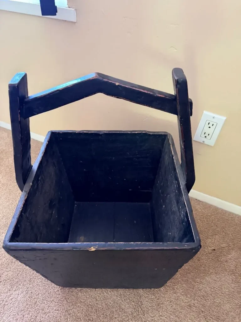 Item from the FINAL DAY 50% OFF Scottsdale Treasures estate sale in Scottsdale, AZ