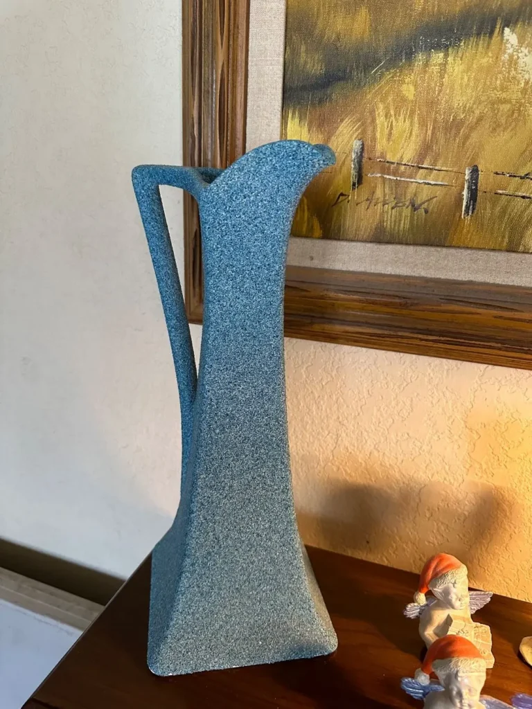 Item from the 50% OFF EVERYTHING SATURDAY! WEAR YOUR RED, WHITE &BLUE Collector, Midcentury & More with Busy Bees! estate sale in Tempe, AZ