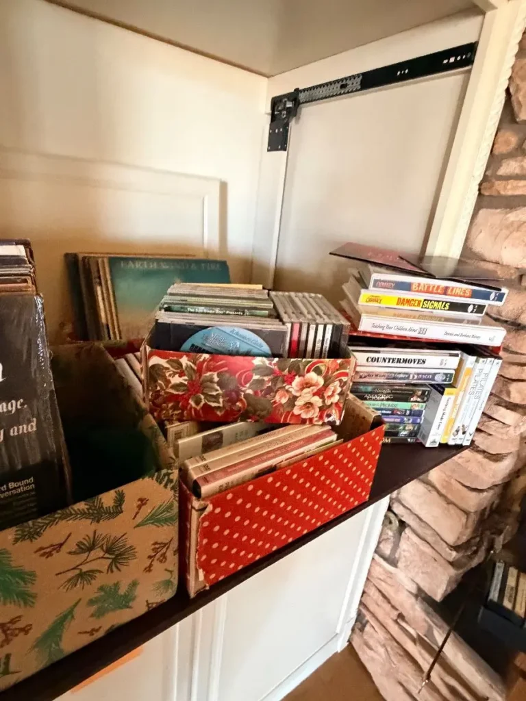 Item from the Packed Home by Busy Bees! estate sale in Scottsdale, AZ