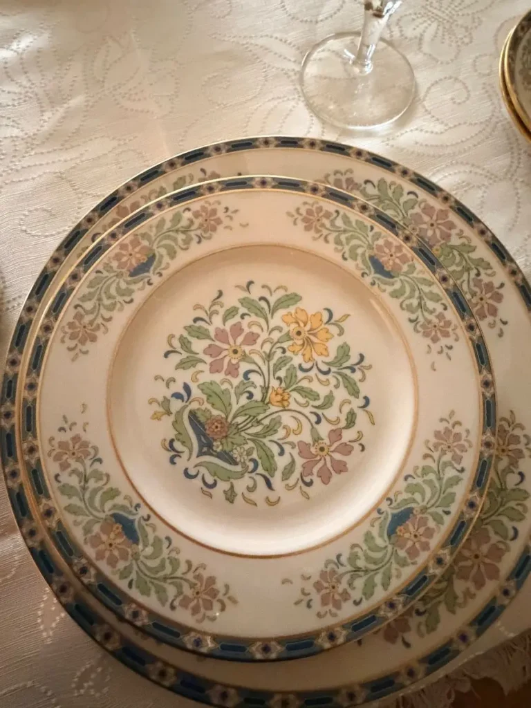 Item from the Packed Home by Busy Bees! estate sale in Scottsdale, AZ