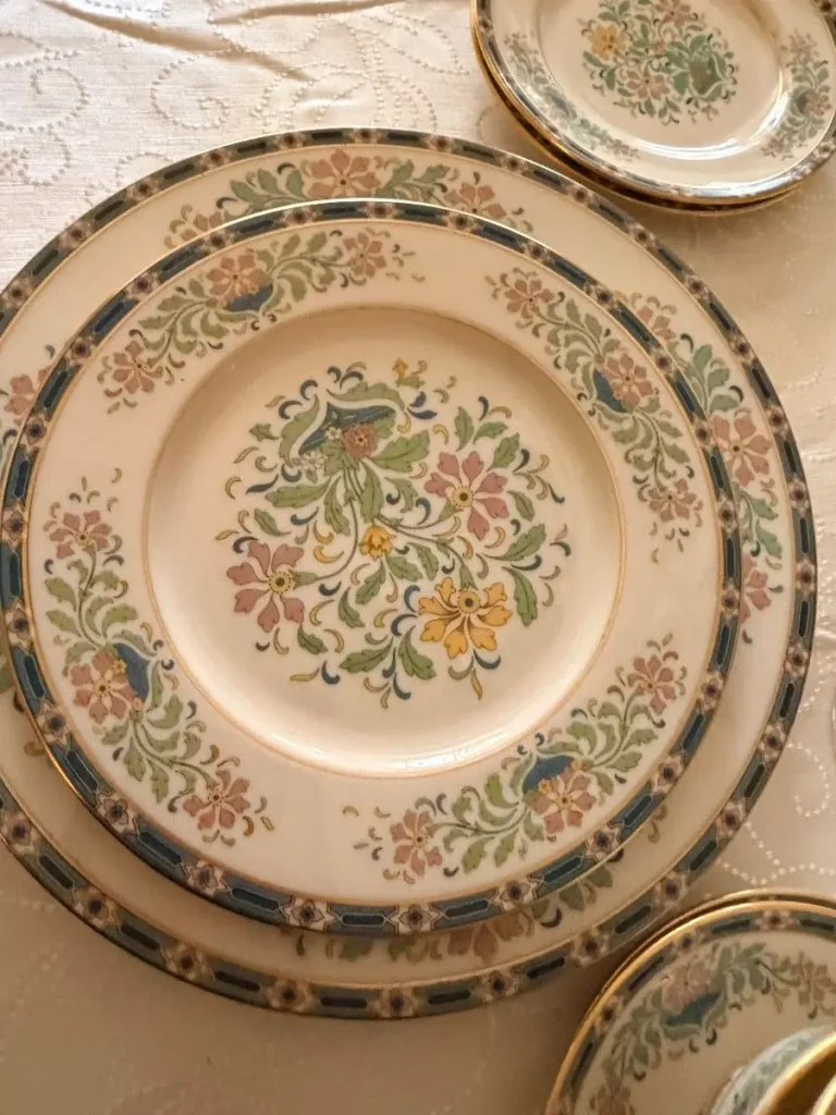 Item from the Packed Home by Busy Bees! estate sale in Scottsdale, AZ