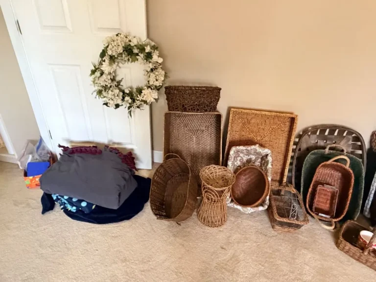 Item from the Packed Home by Busy Bees! estate sale in Scottsdale, AZ