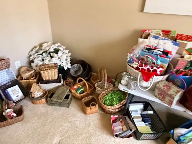 Item from the Packed Home by Busy Bees! estate sale in Scottsdale, AZ
