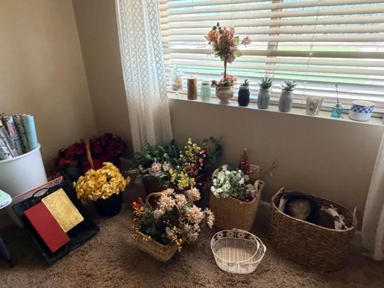Item from the Packed Home by Busy Bees! estate sale in Scottsdale, AZ