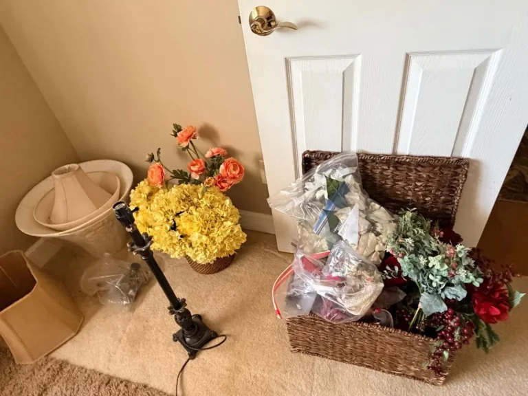 Item from the Packed Home by Busy Bees! estate sale in Scottsdale, AZ
