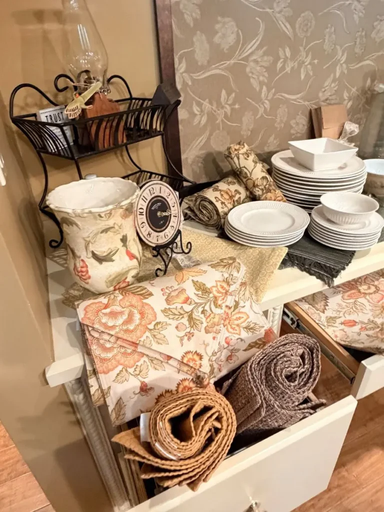 Item from the Packed Home by Busy Bees! estate sale in Scottsdale, AZ