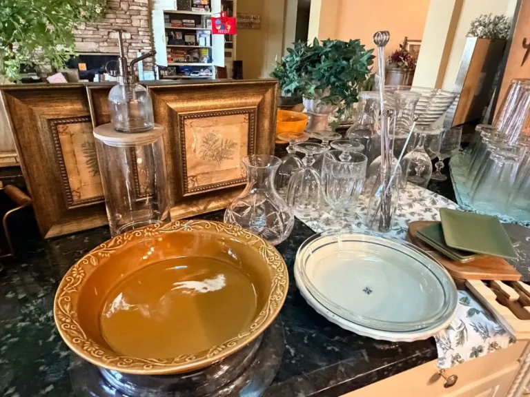 Item from the Packed Home by Busy Bees! estate sale in Scottsdale, AZ
