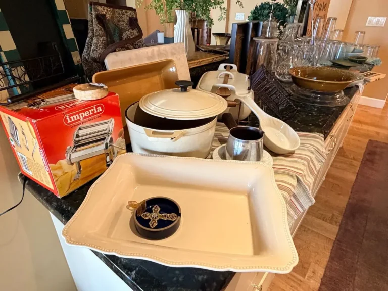 Item from the Packed Home by Busy Bees! estate sale in Scottsdale, AZ
