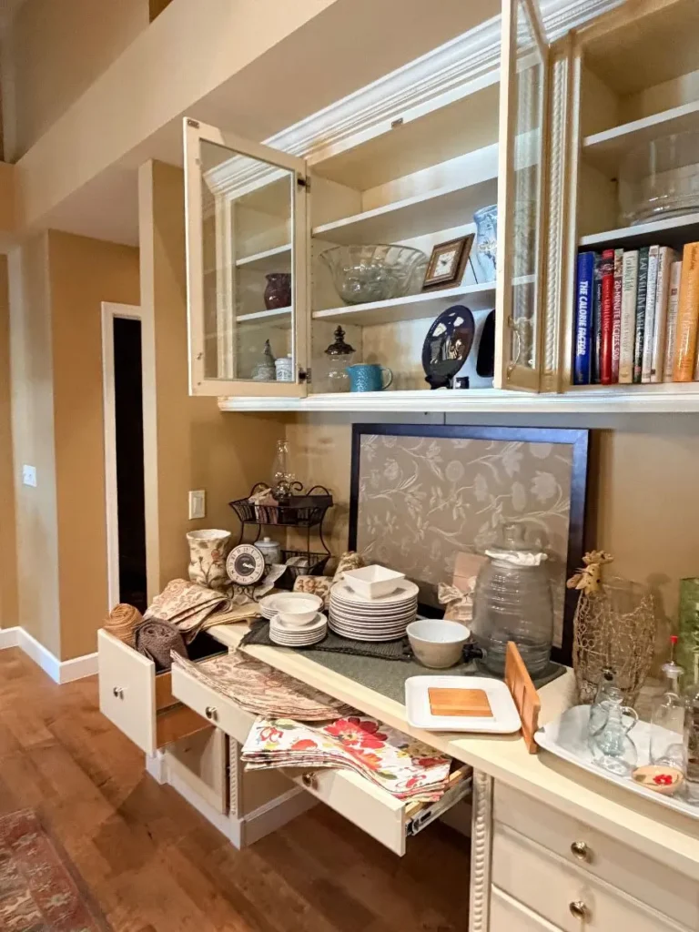 Item from the Packed Home by Busy Bees! estate sale in Scottsdale, AZ