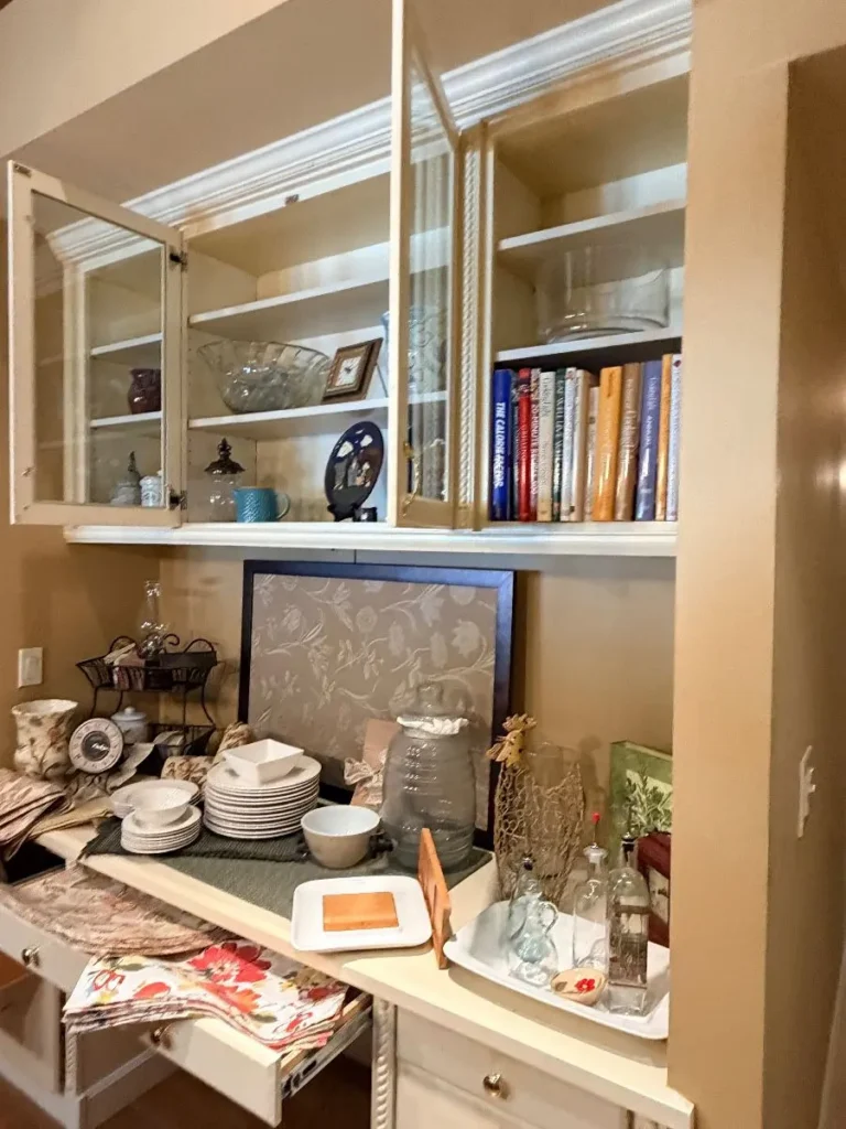 Item from the Packed Home by Busy Bees! estate sale in Scottsdale, AZ