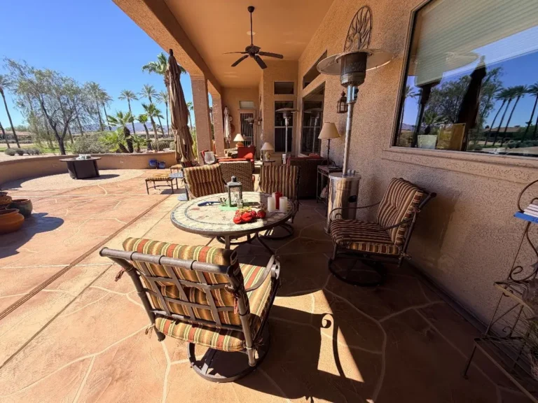 Item from the October Spectacular in Surprise with Busy Bees! estate sale in Surprise, AZ