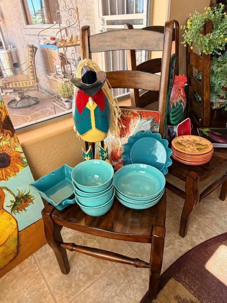 Item from the October Spectacular in Surprise with Busy Bees! estate sale in Surprise, AZ