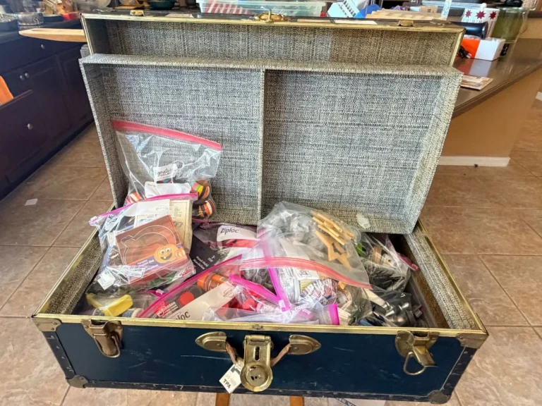 Item from the October Spectacular in Surprise with Busy Bees! estate sale in Surprise, AZ