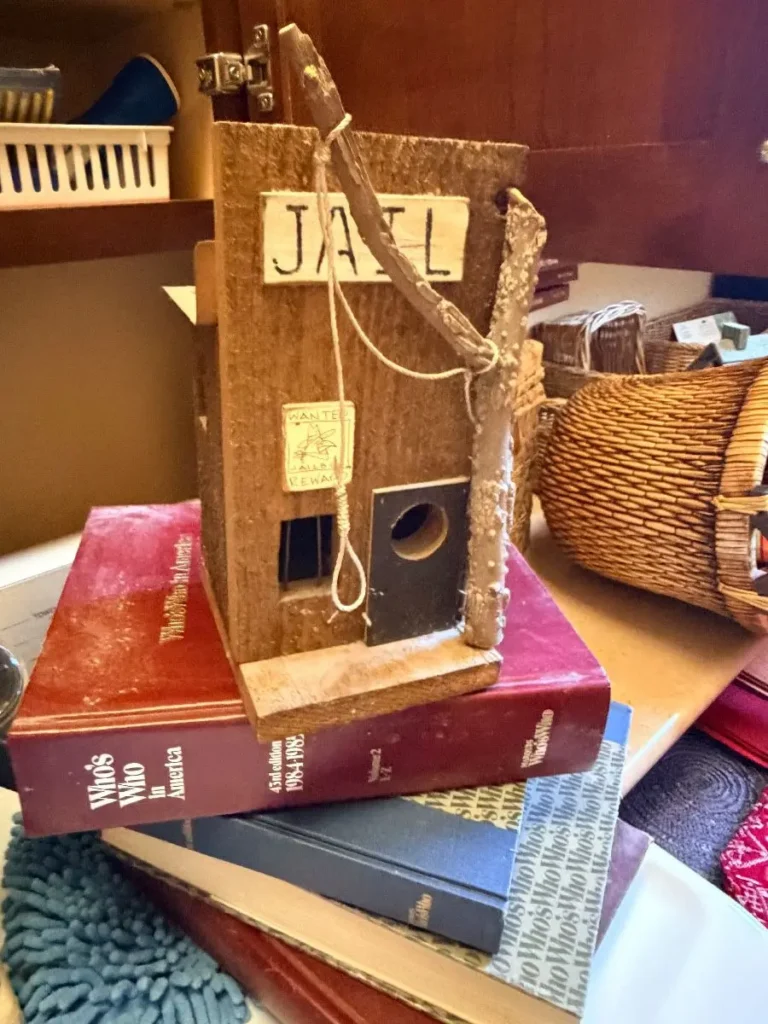 Item from the October Spectacular in Surprise with Busy Bees! estate sale in Surprise, AZ