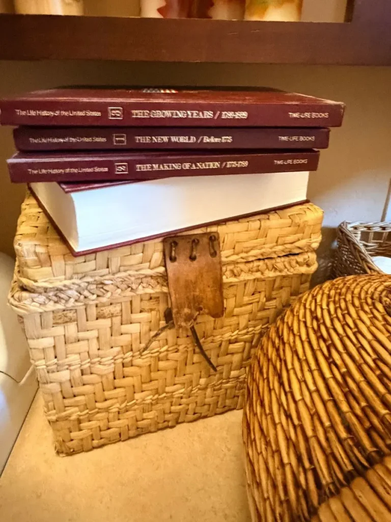 Item from the October Spectacular in Surprise with Busy Bees! estate sale in Surprise, AZ