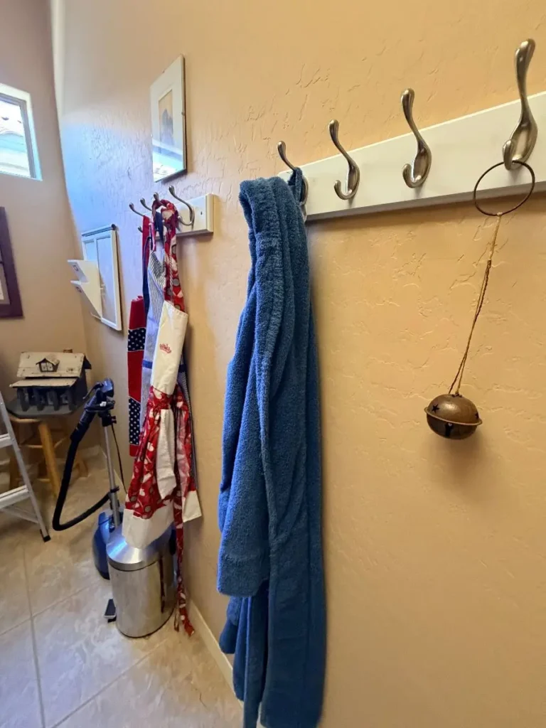 Item from the October Spectacular in Surprise with Busy Bees! estate sale in Surprise, AZ