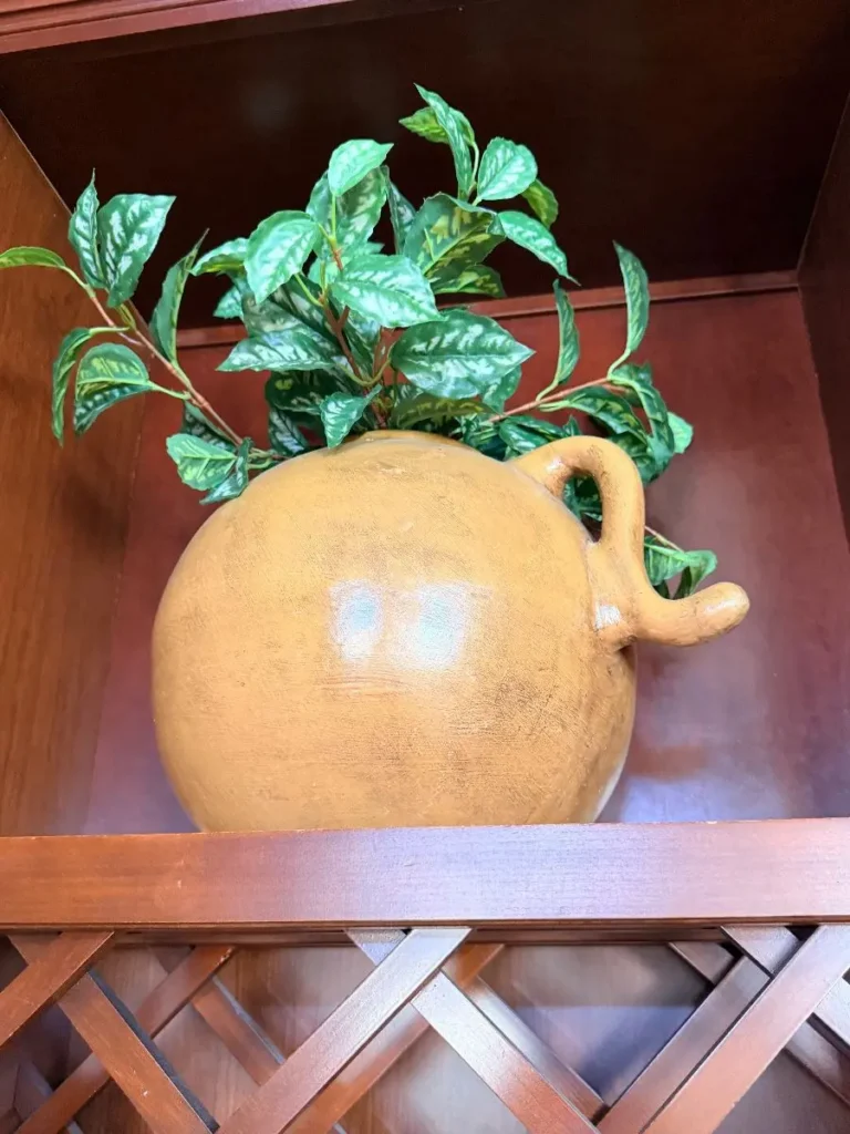Item from the October Spectacular in Surprise with Busy Bees! estate sale in Surprise, AZ