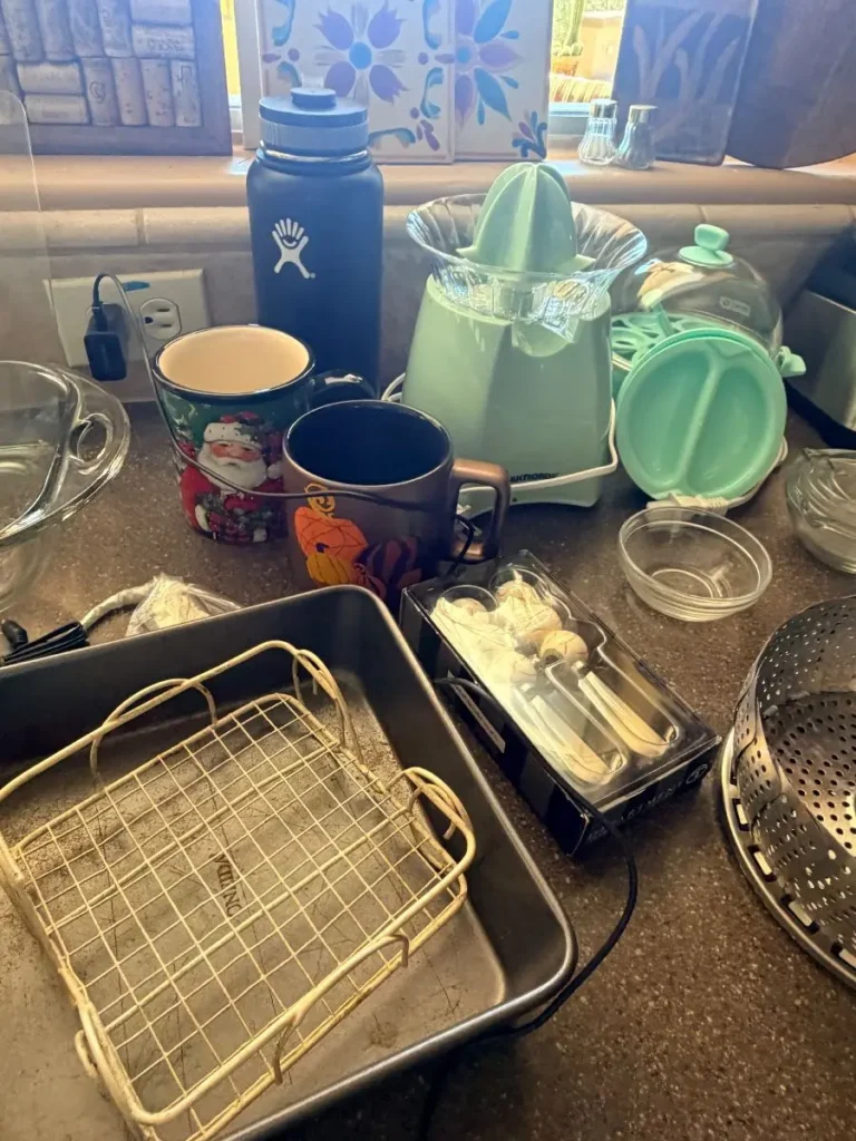 Item from the October Spectacular in Surprise with Busy Bees! estate sale in Surprise, AZ