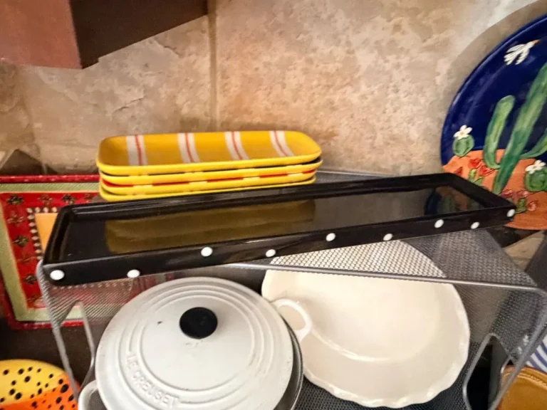 Item from the October Spectacular in Surprise with Busy Bees! estate sale in Surprise, AZ